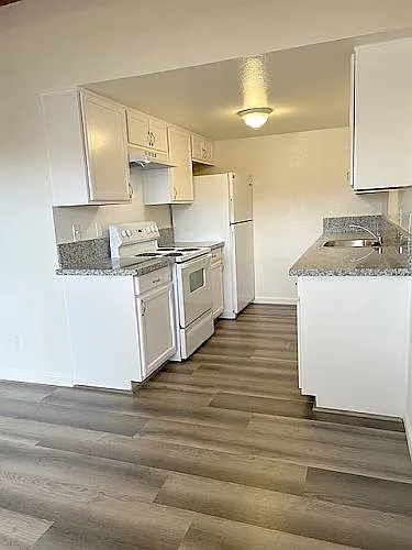 Myrtle Oaks Apartments — Photo 19