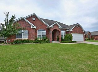 111 Hoss St, Centerton, AR 72719