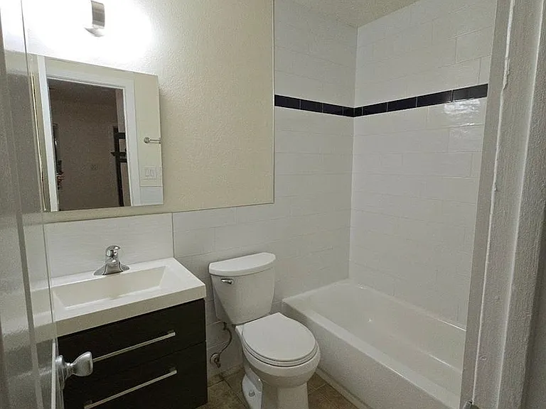 312 Vassar Dr SE — Photo 18