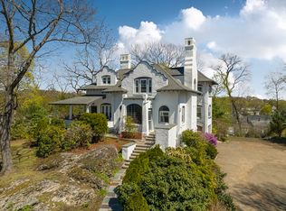 52 Rockledge Rd, Newton, MA 02461