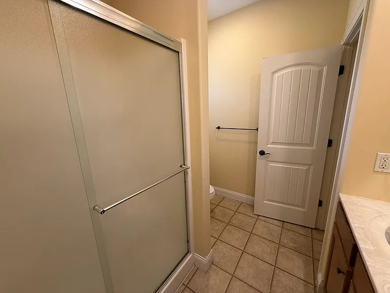 1513 Stonebluff Ct — Photo 12