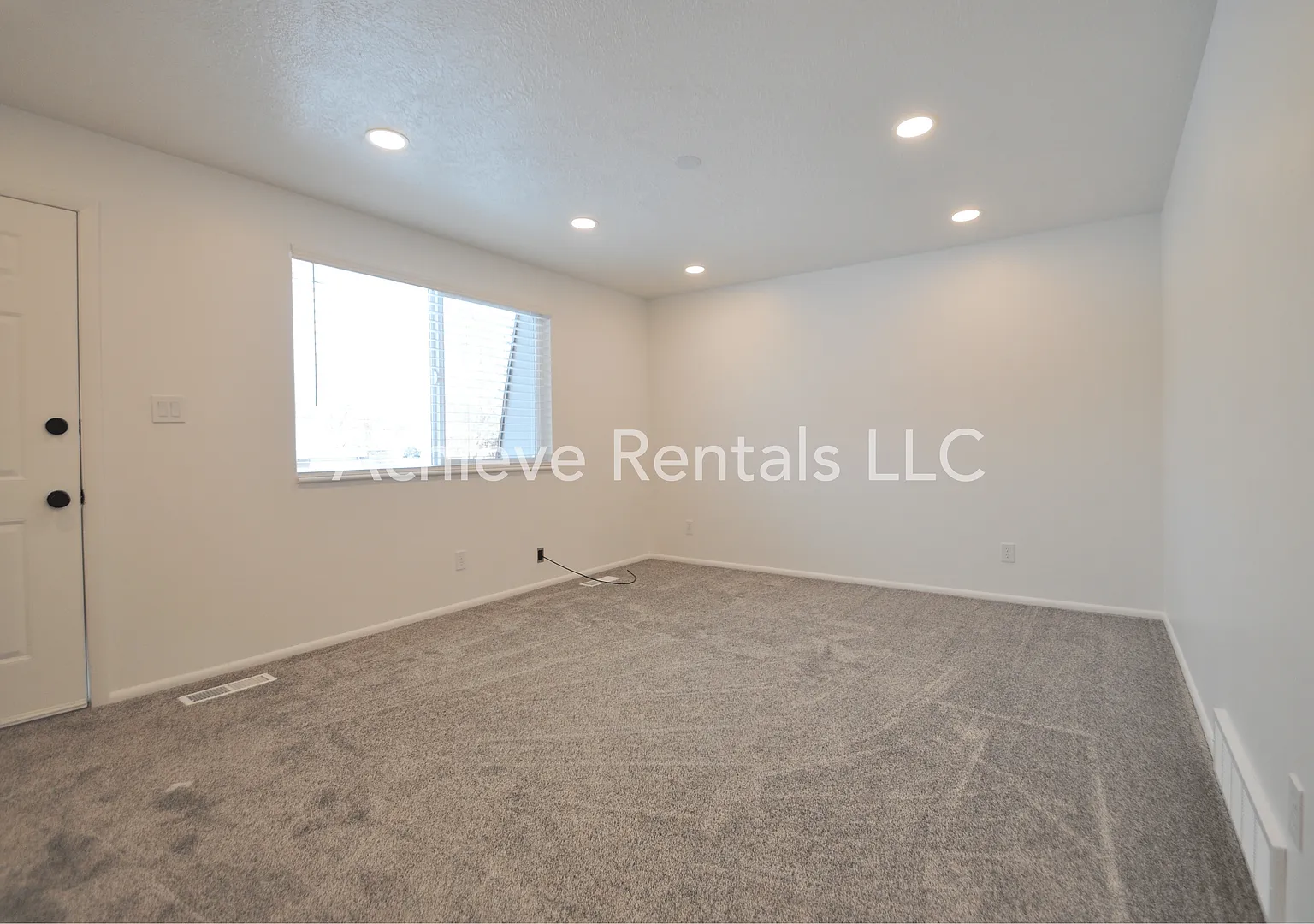 941 N 350 E — Photo 3