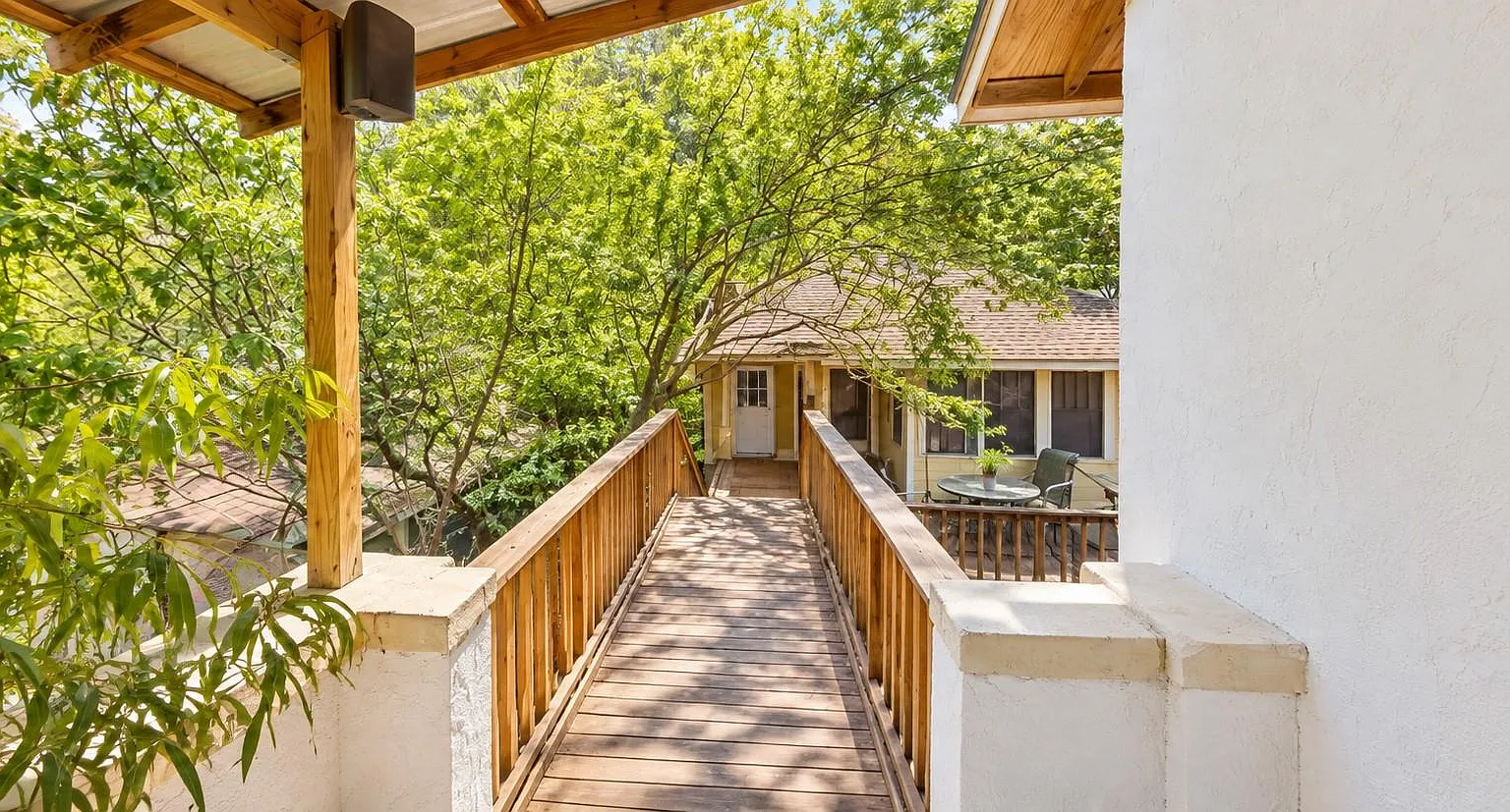 7 bed, 4.0 bath, 1475 sqft, $6,900 — Photo 1