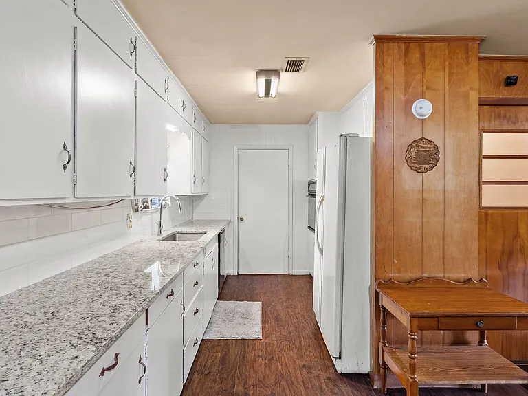 119 Hall — Photo 7