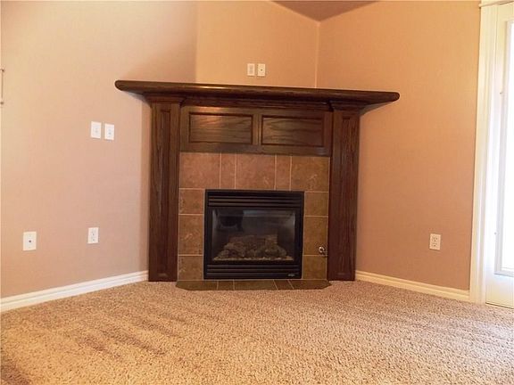 5th image of 3400 Arcadia Dr