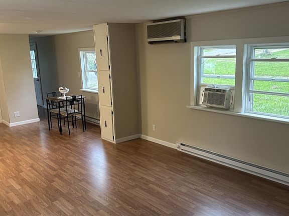 5th image of 72 2nd Ln