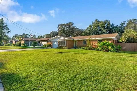 3 bed, 1567 sqft, $2,600 — Photo 2