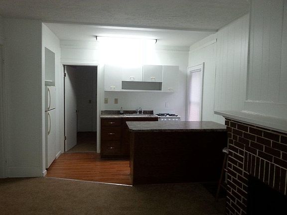 3rd image of 1223 Forsythe Ave