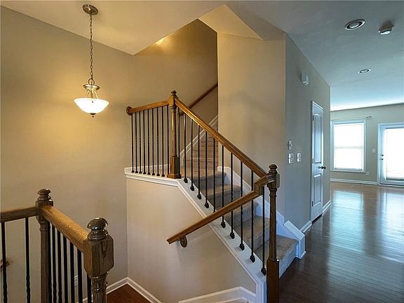 2nd image of 3393 Twinrose Pl