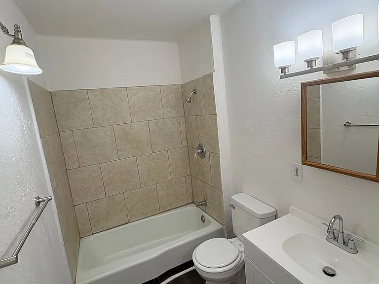 10596 Lewis Dr — Photo 17