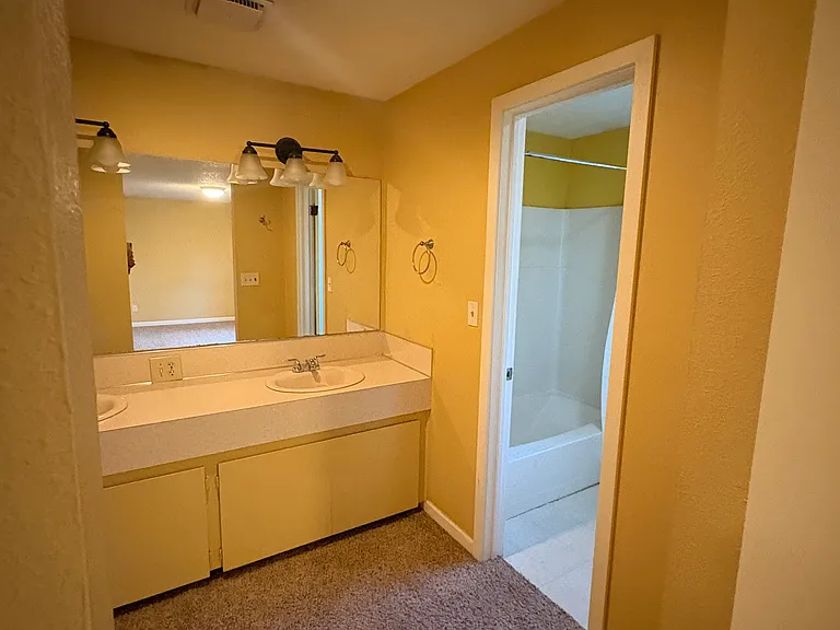 13081 Setera Cir — Photo 7
