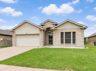 3232 Florian Ln, Fort Worth, TX 76108