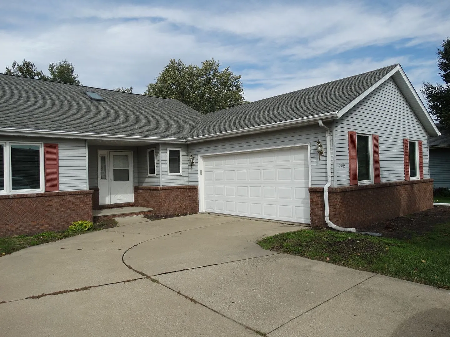 2709 S Chase Dr photo 1