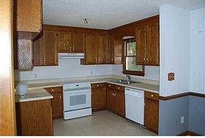 2nd image of 8820 Crestwood Ct