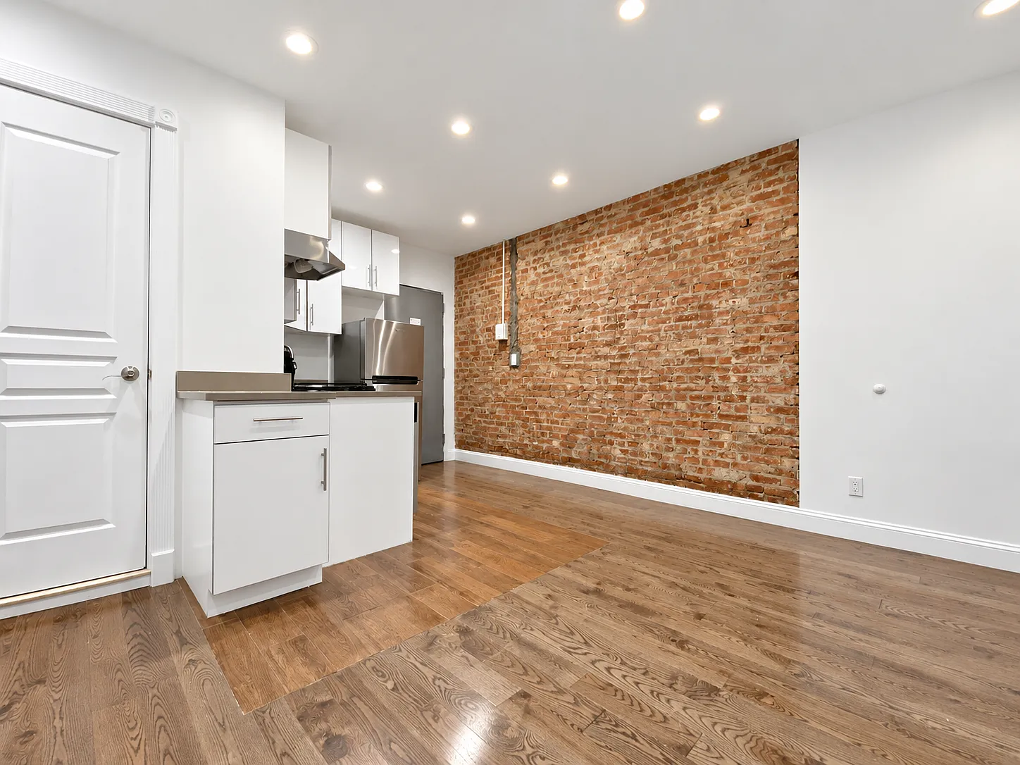 3620 Broadway — Photo 3