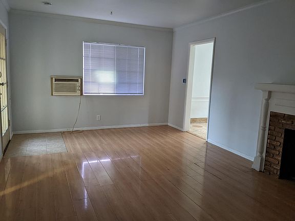 3rd image of 102 Lukens Pl