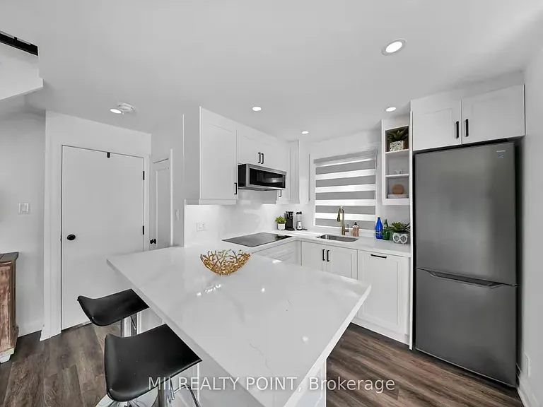 49 Manderley Dr #MAIN — Photo 5