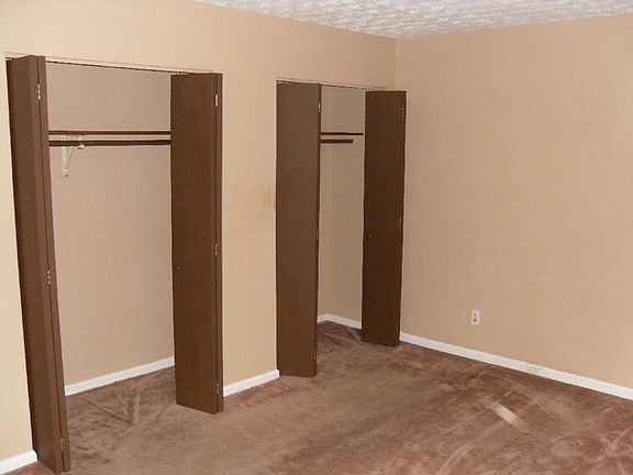 3rd image of 6999 Timbers East Ln