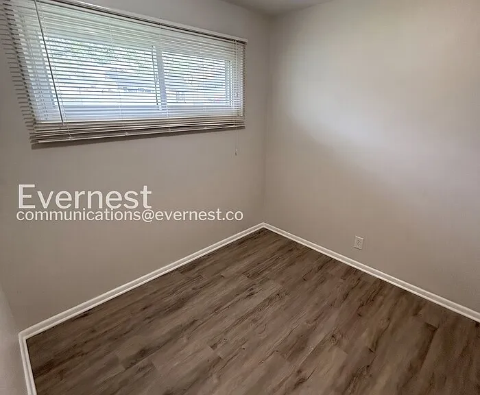 7826 Blandford Dr — Photo 12