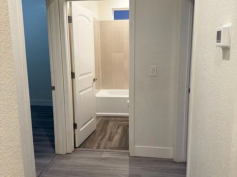 3307 S Phelps St — Photo 24