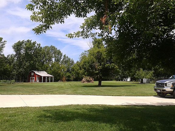 3rd image of 4651 Greenview Ct
