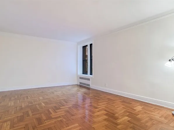 960 Sterling Pl APT 3N, Brooklyn, NY 11213