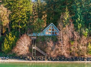 16273 Reitan Road NE, Bainbridge Island, WA 98110
