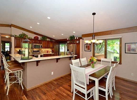 5th image of 6490 Deerwood Ln N