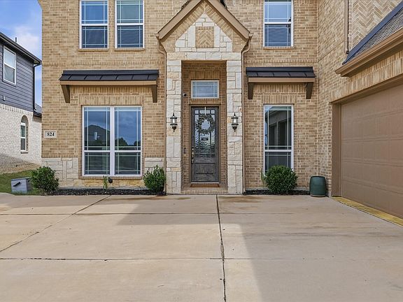 5th image of 824 Trixie Ct
