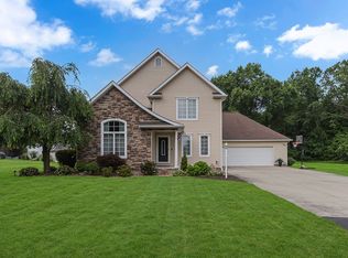 930 Cleland Mill Rd, New Castle, PA 16102