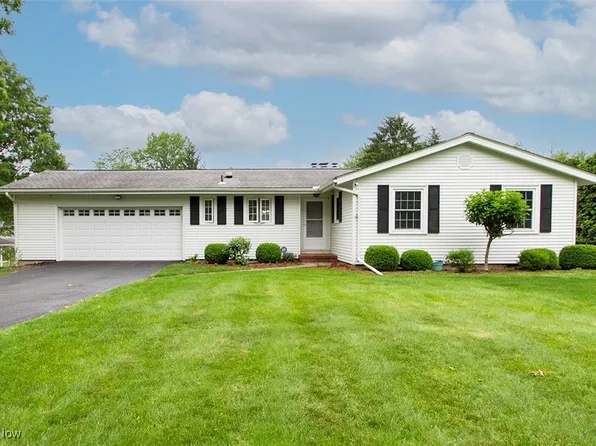 6711 McVay Dr, Westfield Center, OH 44251