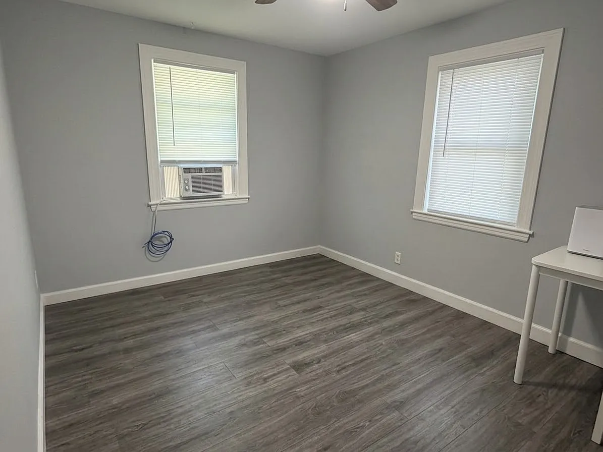 2 bed, 975 sqft, $1,000 — Photo 2