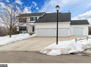 17074 Georgetown Ct, Lakeville, MN 55044