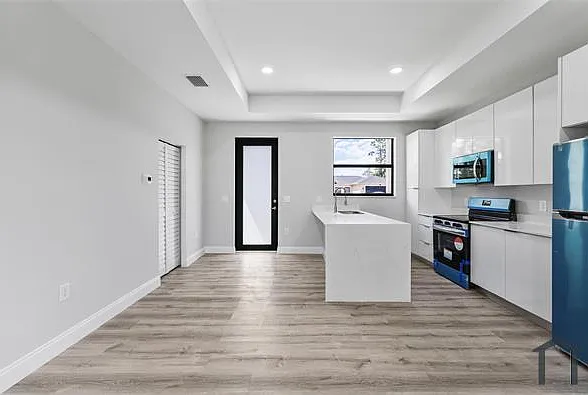 2 bed, 1032 sqft, $1,675 — Photo 4