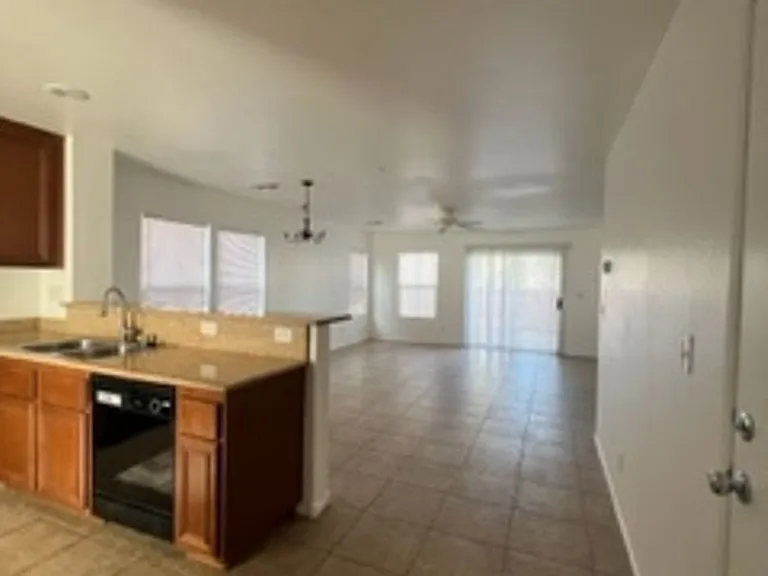 1172 Paradise Desert Ave — Photo 4