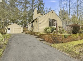 5820 SW Nevada Ct, Portland, OR 97219