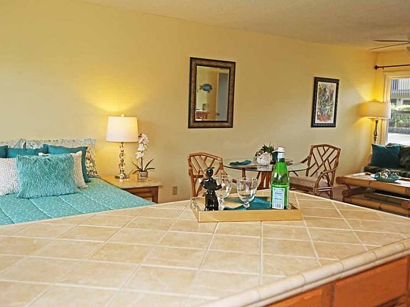 5th image of 75-6008 Alii Dr APT 124