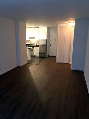 Rented by Carlyle Property Management | media 11