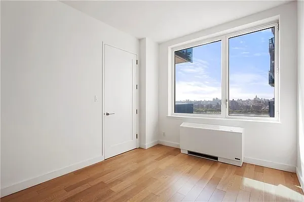 Rented by Domus Realty | media 39