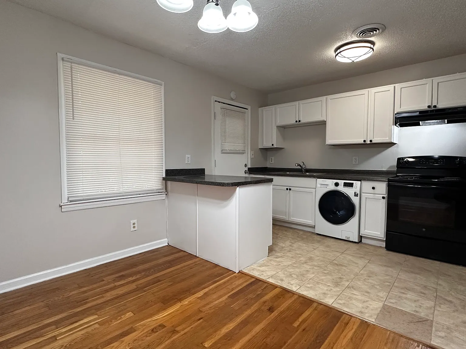 2 bed, $1,650 — Photo 3