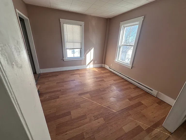 8 Bennett St — Photo 11