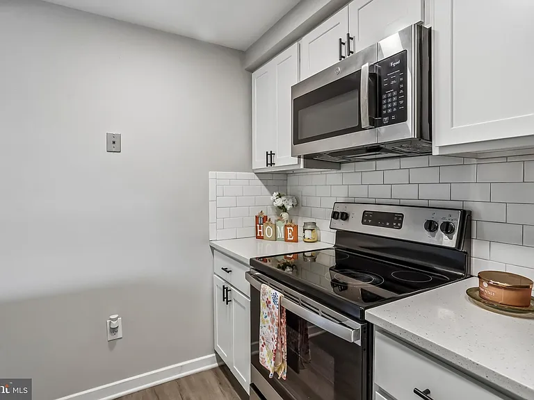 9705 Hellingly Pl #62 — Photo 10
