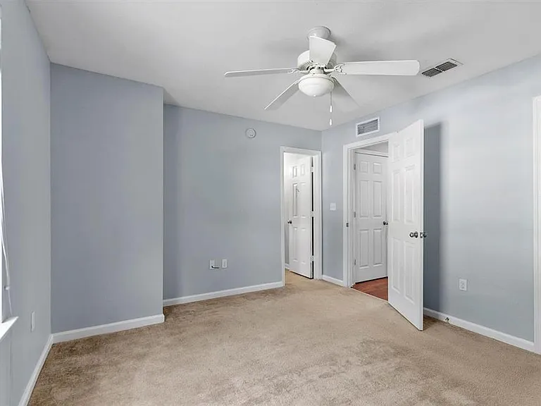 2307 Timber Oaks Ln — Photo 32