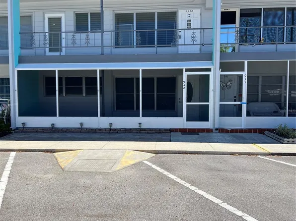 4061 55th Way N APT 942, Kenneth City, FL 33709