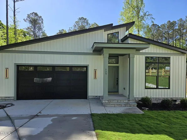 124 Horseman Dr, Louisburg, NC 27549
