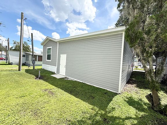 3rd image of 1507 W Risk St