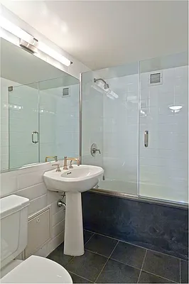 Rented by Christie's International Real Estate Group, LLC | media 6