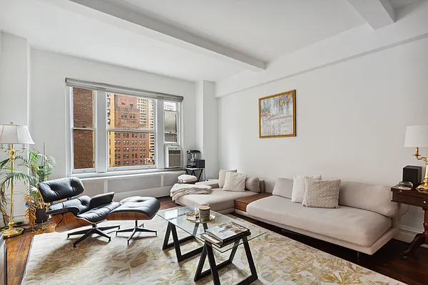 Sold by Liss Real Estate Group LLC | media 1