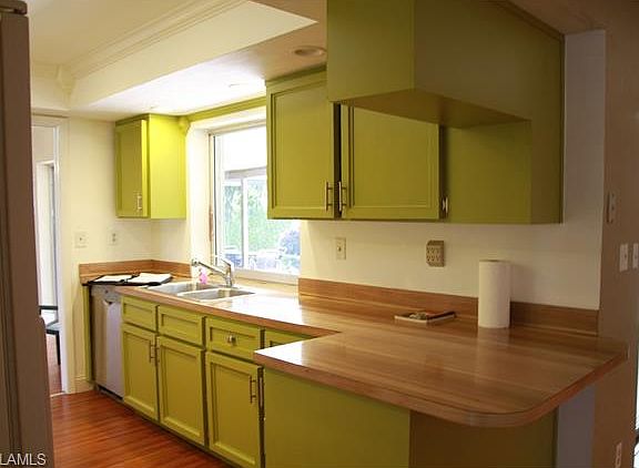 4th image of 928 Juniper Ct