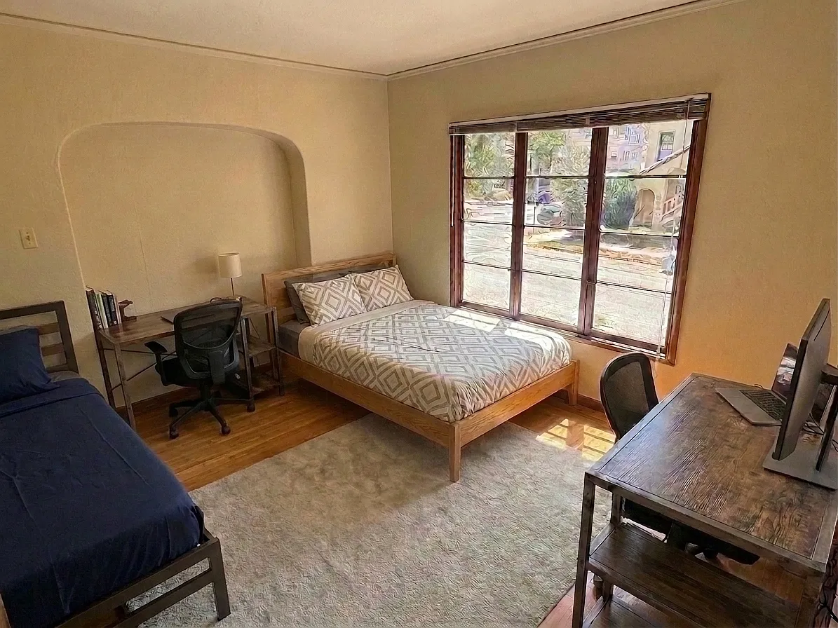 1640 Scenic Avenue — Photo 3